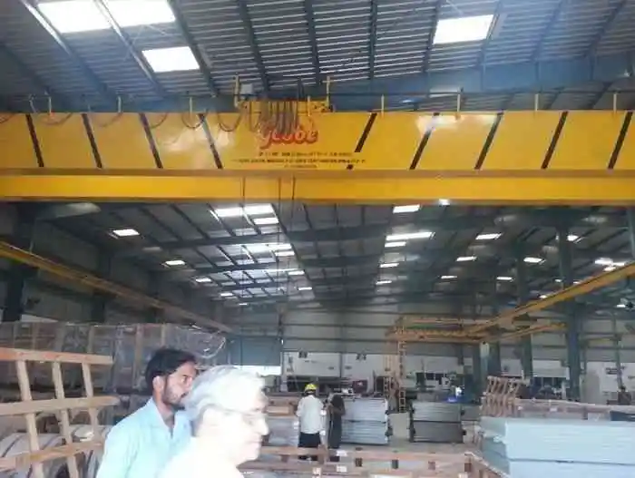 Overhead-cranes-4